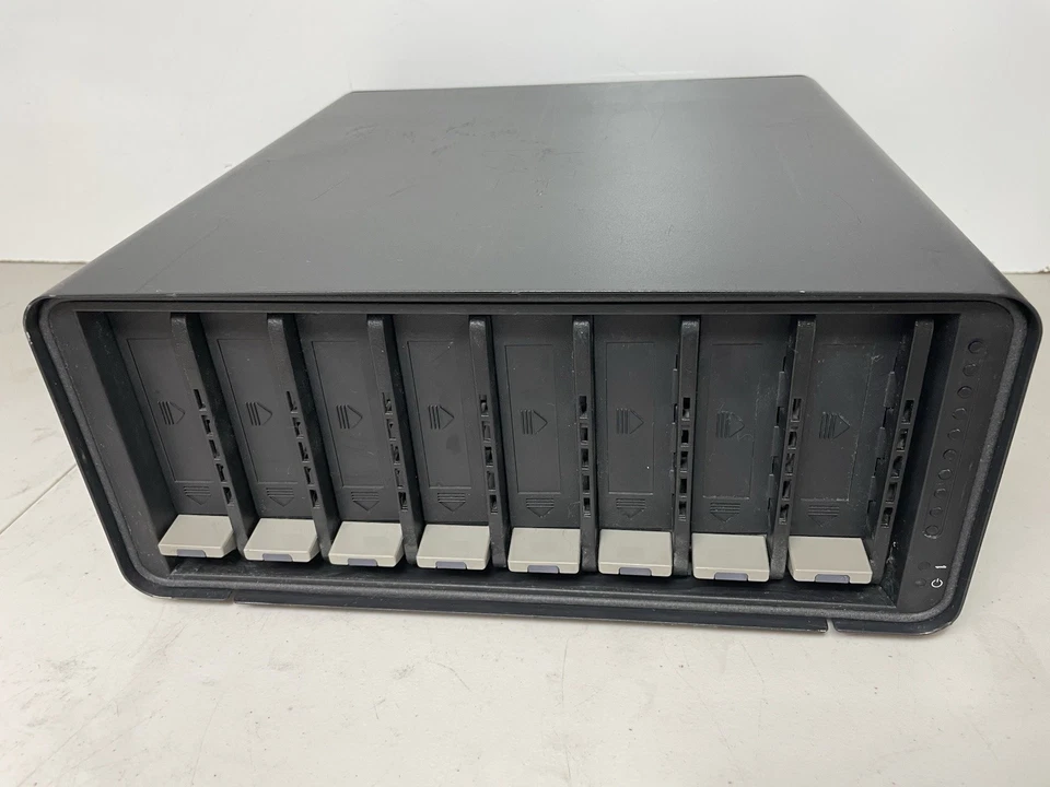 Data Robotics DroboPro DRPR1-A 8 Bay NAS Storage Array 3.5" SATA No Drives - Image 3 of 4