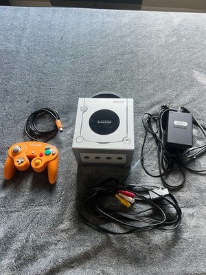 Platinum Nintendo GameCube DOL-101 Console with Spice Orange Controller, Power A