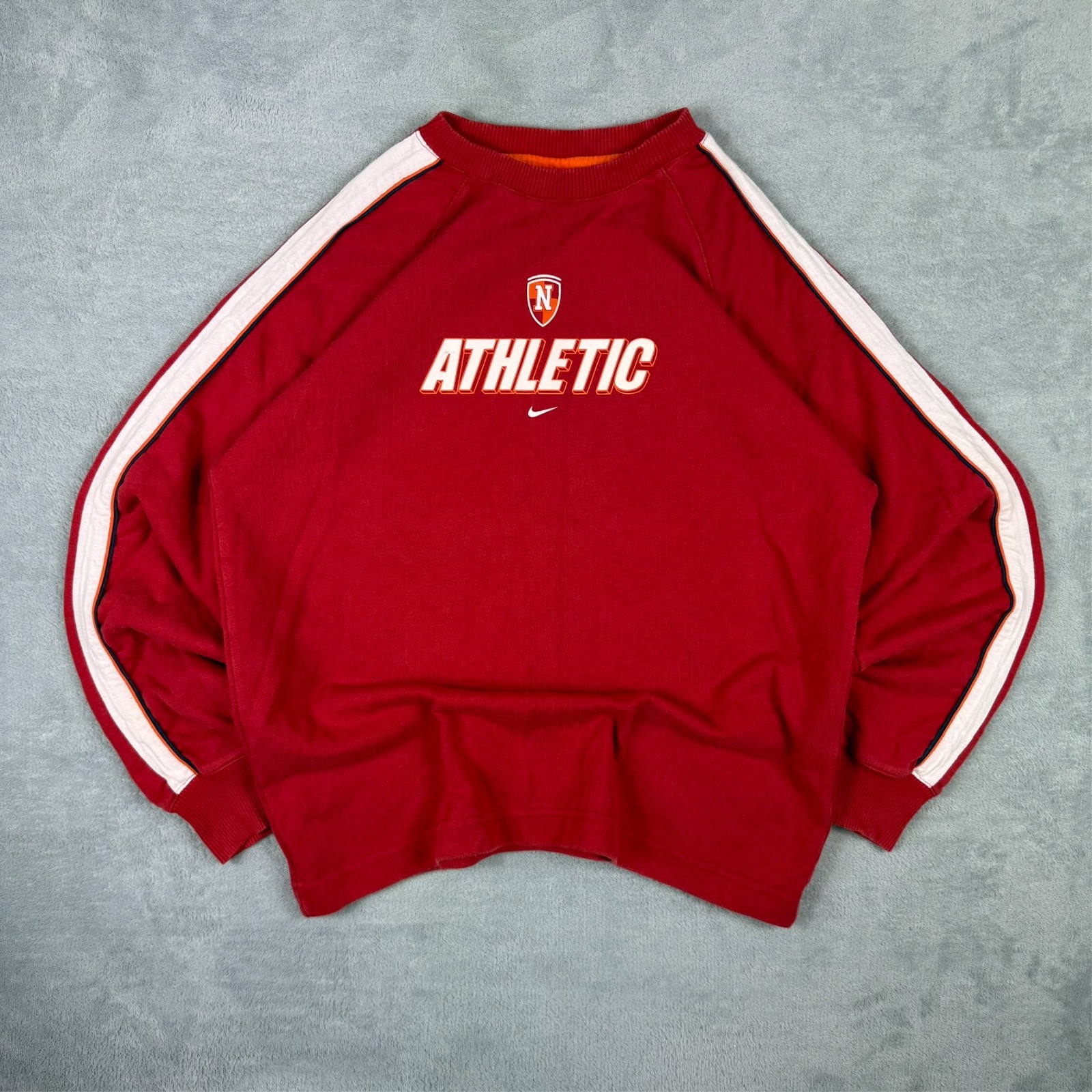 Vintage Nike 2000's Y2K Athletic Red Spellout Size Youth Large 14/16 Sweatshirt