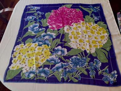 Vtg 1970s Vera Neumann Hydrangea Polyester Scarf 31'' Sq Rolled Edge Korea VGUC