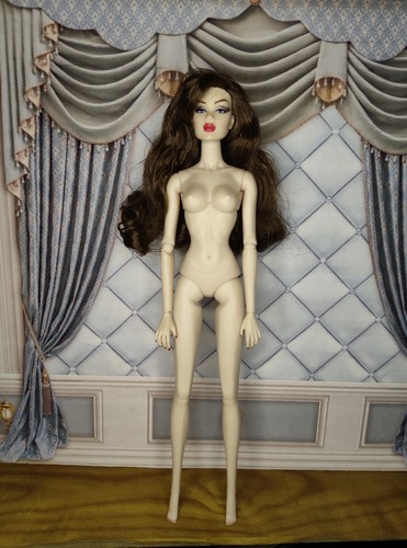fashion royalty FR ITBE JANAY IGNITE NUDE DOLL - Imagen 3 de 4