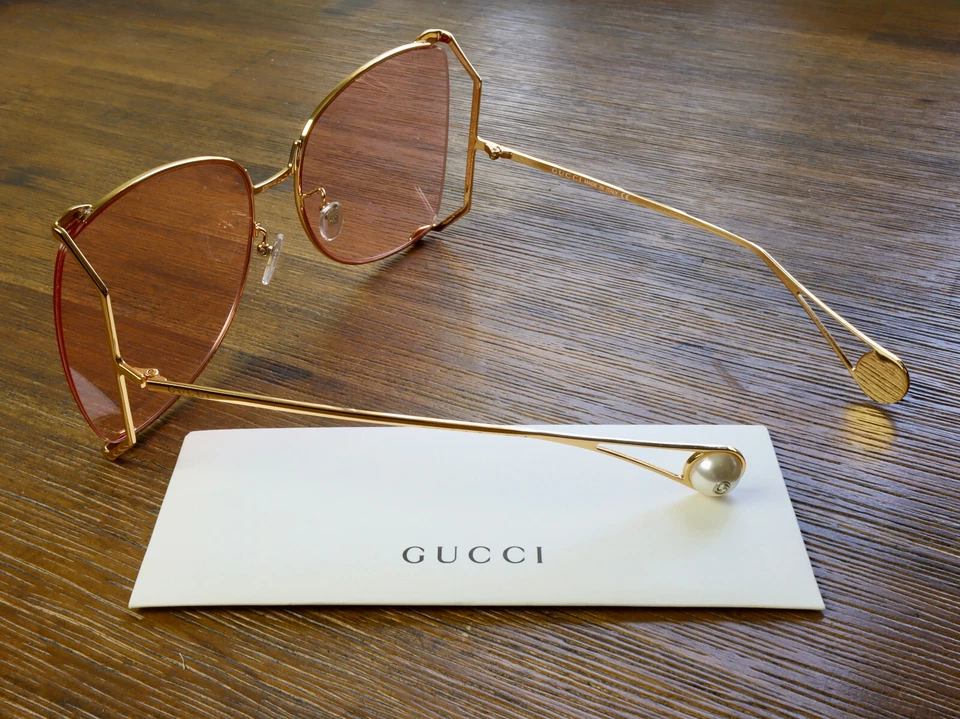 Gucci GG0252S 004 63mm Butterfly Sunglasses in Gold/Pink Lens with Velvet case - Image 3 of 4