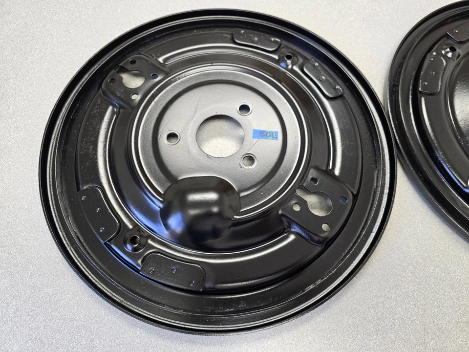 BONITO PAR DE PLACAS DE RESPALDO DE FRENO DELANTERAS ORIGINALES ORIGINALES USADAS PORSCHE 356B #50 Foto 2 de 4