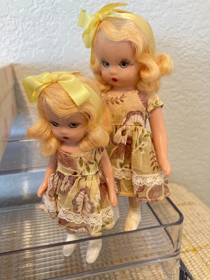 Muñecas Nancy Ann Storybook ~ #64/54 Big and Little Sisters Go to Sunday School Foto 2 de 4