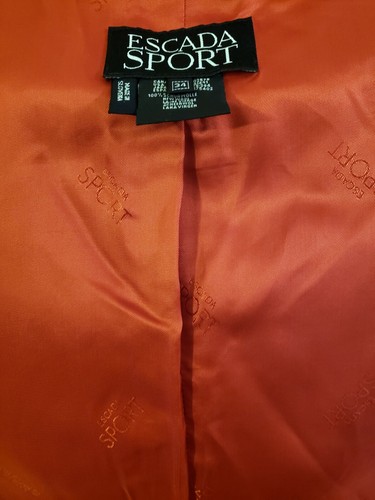 Giacca blazer ESCADA Sport 34 rosso brillante arancione bottoni oro 100% lana usata in ottime condizioni $799 - Foto 5 di 9