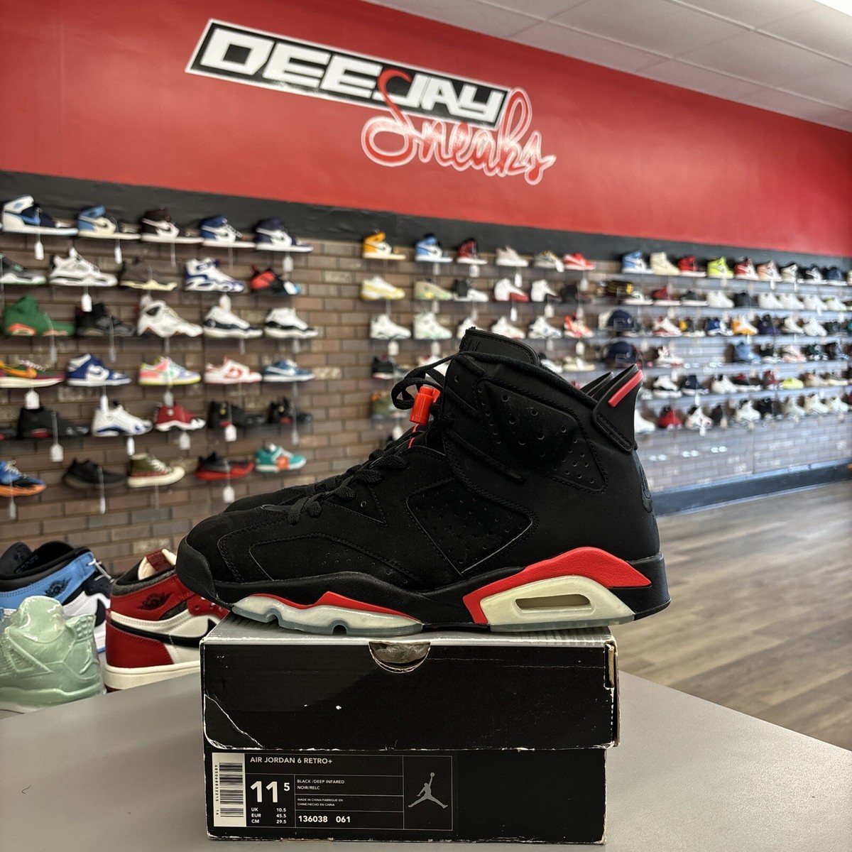 Air Jordan 6 Retro+: (2000) Infared (Infrared): 136038-061 Air Jordan 6 Retro+: (2000) Infared (Infrared): 136038-061