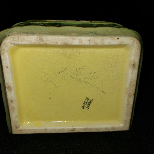 Salt Cellar Yellow and Green Wall Hanger Made in Japan Beautiful Glazing - Picture 9 of 9