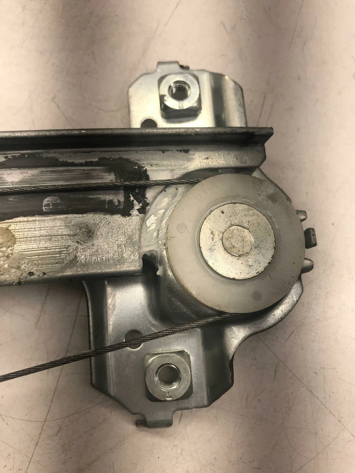 2011 HONDA FIT Front Door Power Window With Motor Regulator Right Passenger Side - Image 4 of 4