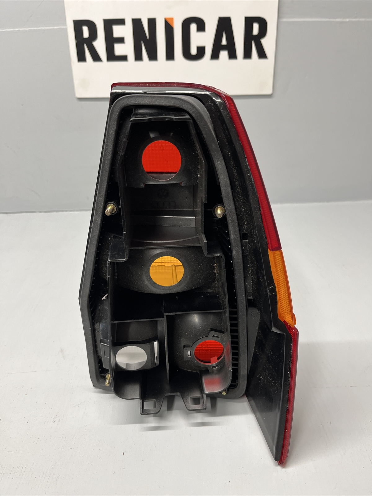 Volkswagen PASSAT B2 1986 Left (nearside) Body Rear Light 