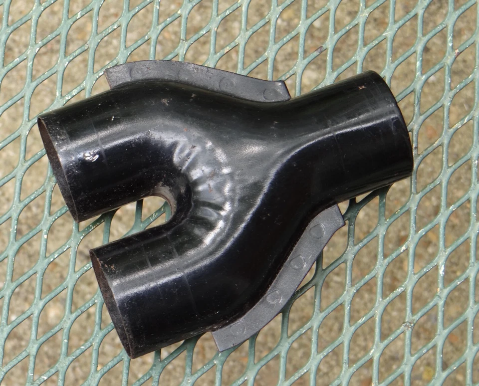 TRIUMPH TR250 TR6 Calentador Descongelador Tablero Tubo de Aire Conector de 3 Vías Y # 622138 Foto 2 de 4