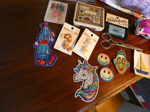 Joan Walsh Anglund Sewing Basket 1988 Filled w/ Sewing Collectibles - Picture 7 of 12