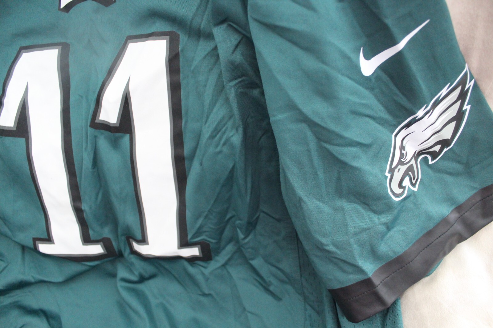 AJ BROWN 11 PHILADELPHIA EAGLES XXL MIDNIGHT GREEN ON FIELD