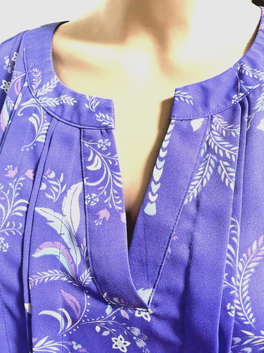 Liz Claiborne Purple Floral shirt size Large flutter sleeves semi sheer V Neck - Picture 10 of 10