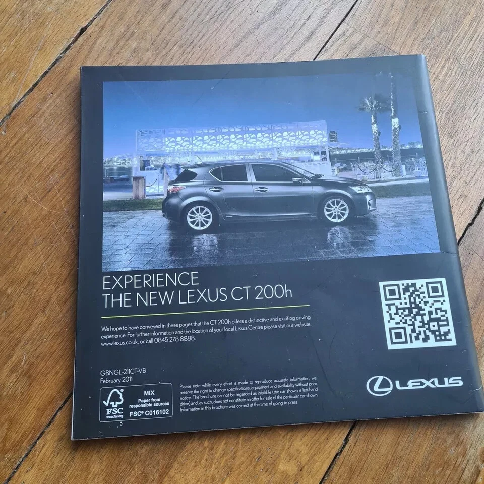 THE NEW LEXUS CT 200h SALES BROCHURE FEBRUARY 2011 - Image 2 of 3