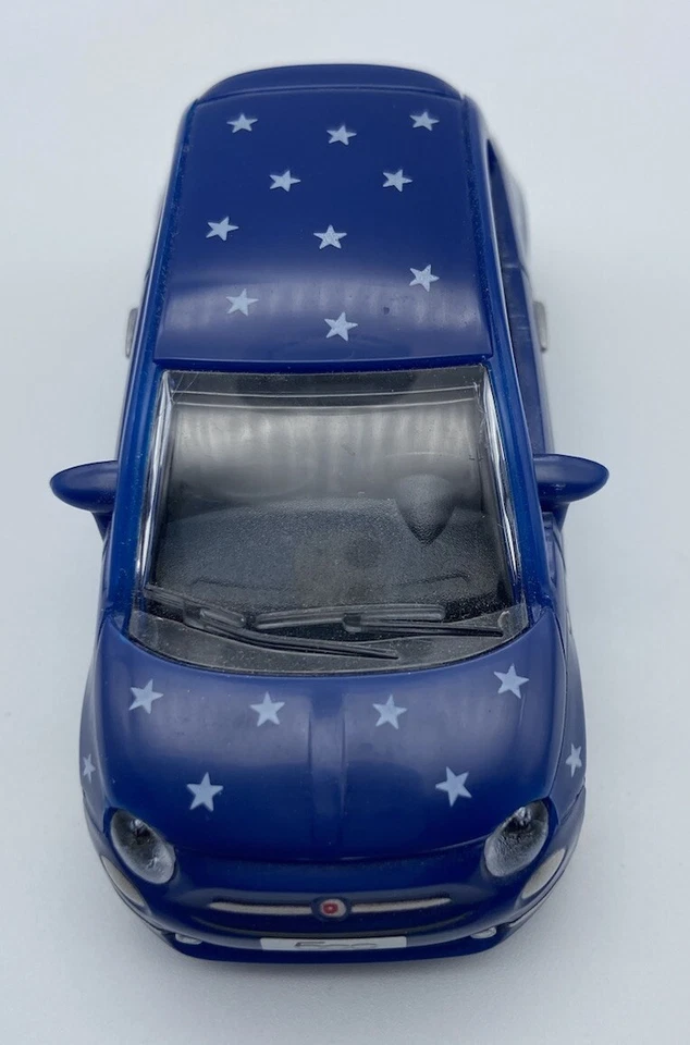 FIAT 500 MODELLINO AUTO BLU CON STELLINE BIANCHE 8X4X3,5 cm IN PLASTICA - Immagine 3 di 4