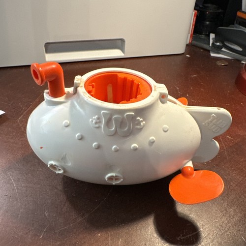Vintage Weeble Wobble Tub Sub 1978 Hasbro White Orange (130)