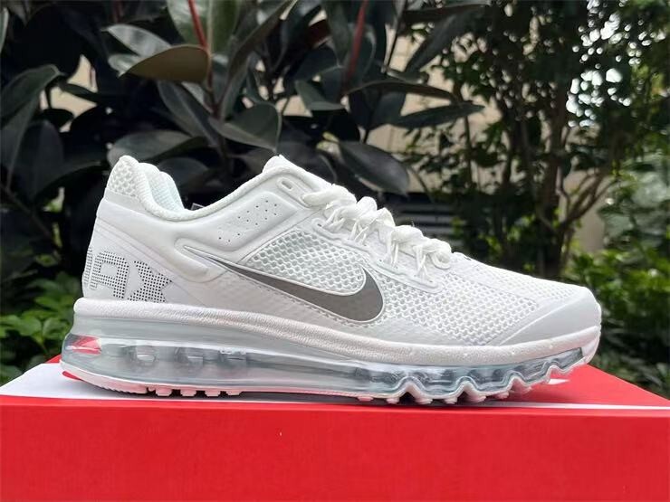 ★Nike★AIR MAX 2013 White llic Silver★送料・関税込★ Size 9.5 - Nike Air Max 2013 White Metallic Silver for sale