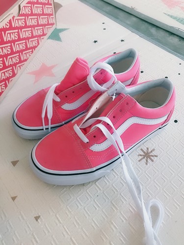 strawberry vans old skool