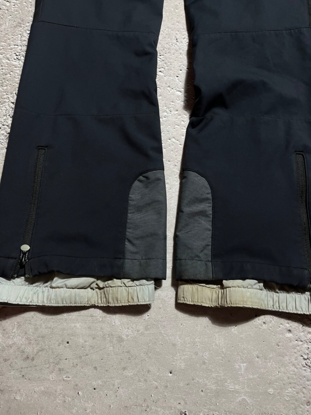 Woman’s Mammut Softech outdoor ski pants - image 8