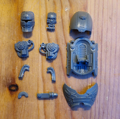 Valiant Dominus Head Assembly Imperial Knight Warhammer 40K Bits Parts