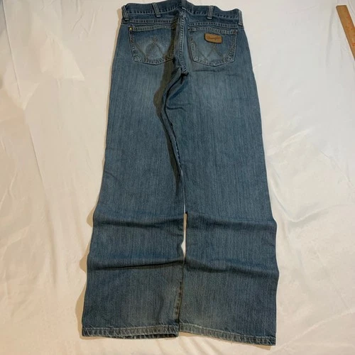 Wrangler Retro Relaxed Bootcut Jeans Mens 32x32 Medium Wash WRT20WB - product listing photo