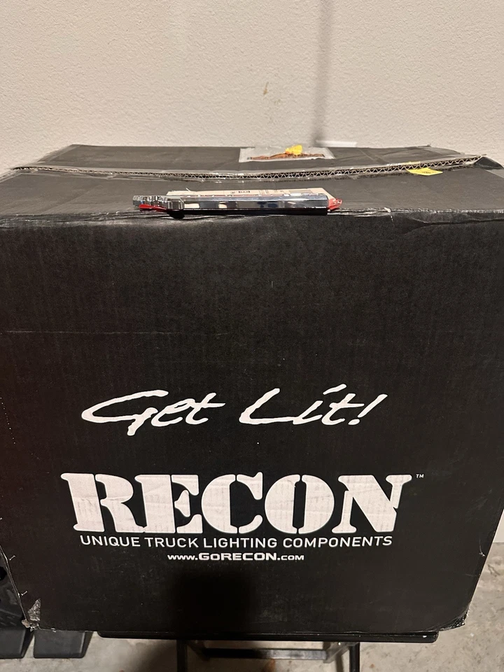 RECON - Faros proyectores LED ahumados Ford F150 2018-2020 (264390 LEDBKCS) Foto 4 de 4