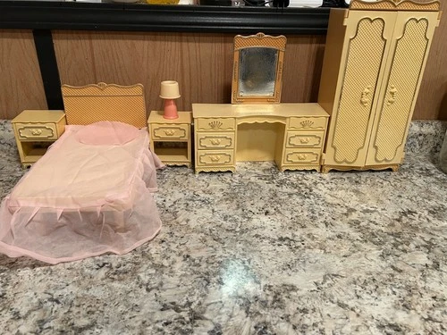 Vintage Wolverine Brand Barbie furniture