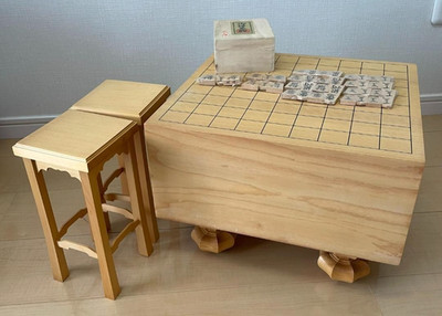 Vintage japanisches Schach Shogi Holzbrett mit Tenjo Koma Peices & Koma-Dai S...