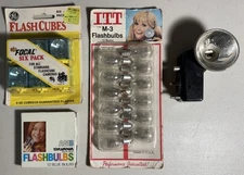 LOT OF  NOS VINTAGE FLASH BULBS CUBES IN ORIG. PACKAGES + KODAK SUPERMITE FLASH