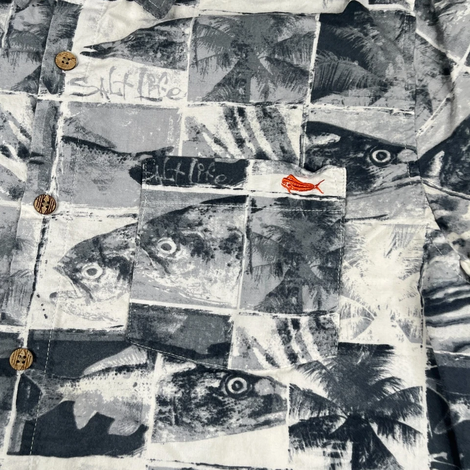 Camisa Salt Life gris mediana estampado de peces informal con botones manga corta para hombre Foto 2 de 4
