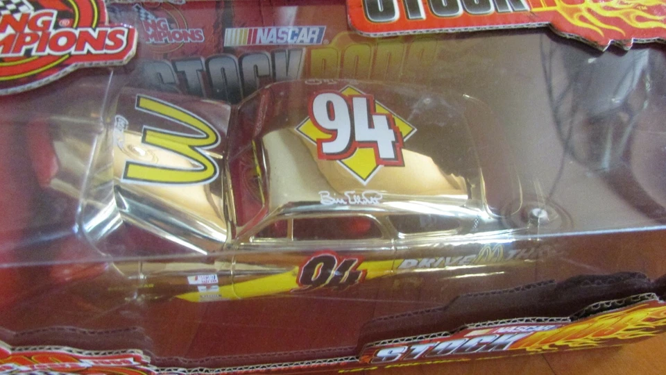 Литая модель гоночного автомобиля Bill Elliott Nascar No94 McDonalds Gold 1949 Mercury масштаб 1:24  - Изображение 3 из 4