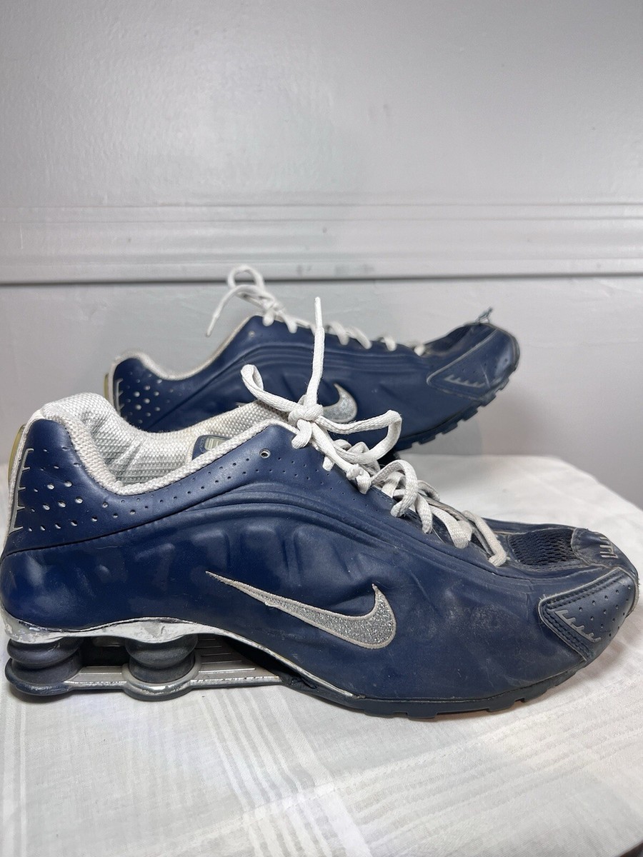 靴 Nike Shox R4 27cm Amazon.com | Nike Shox R4 Men's Shoes (HQ1988-002, Metallic