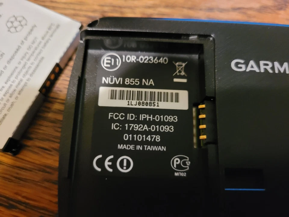 Garmin NUVI 855 NA and Mount bundle, Battery is Defective - Image 2 of 4
