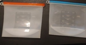 Homelux REUSABLE SILICONE STORAGE BAGS 2 M And 2 L With Storage Bag