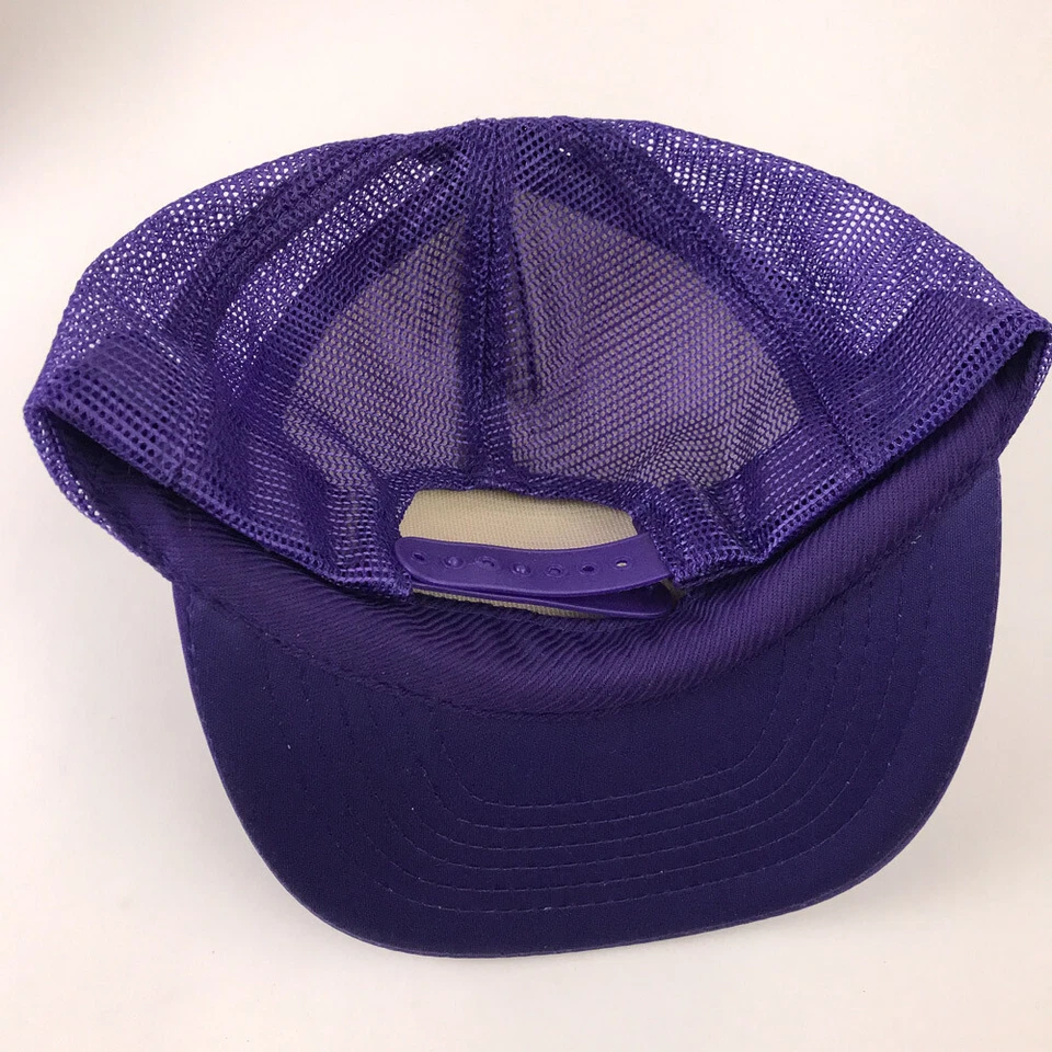 Sombrero de camionero retro Goldsmith's Your Sports Source de espuma púrpura pantalla de seda Foto 3 de 4