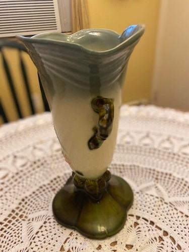 Vintage Hull Pottery Woodland W18 Vase 10 1/2" High Made in the U.S.A. - Picture 12 of 20