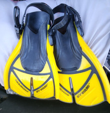 US Divers Shredder Scuba Diving Fins Yellow Size S 4-7