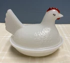 Vtg Hen on Nest White Milk Glass/ Red Comb Trinket/candy Dish Small 4”