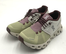 On Cloud 5 Women's Size 5 Running Shoes