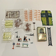 Christmas Valley Railroad Crossing Light, Figs, Poles, Signs Train Track Lot