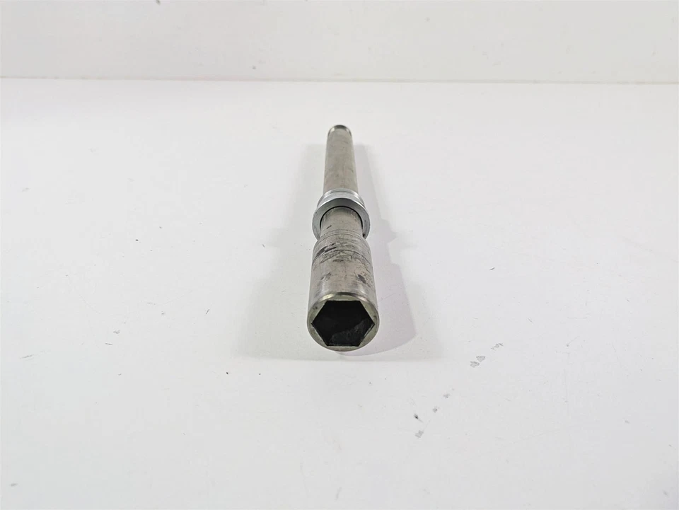 Suzuki M109R VZR1800 2019 Boulevard eje delantero rueda husillo 54711-48G00 Foto 3 de 4