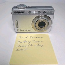 Sony Cyber-shot DSC-S500 6.0MP Digital Camera Silver BAD SCREEN BATTERY DOOR