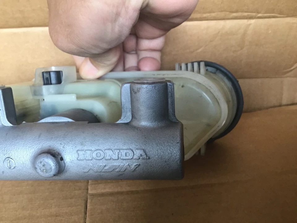 Cilindro maestro de freno Acura TL 05-08 46100-SDB-A11, OEM Foto 2 de 4