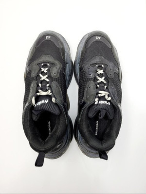 Balenciaga Dirty Black Clear Sole Triple S Sneakers 43 Balenciaga Dirty Black Clear Sole Triple S Sneakers 43
