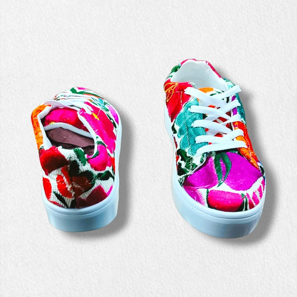 Zapatos Tenis Completamente Bordados Estilo Furgonetas Hechos en México, EE. UU. Talla 7 Foto 3 de 4