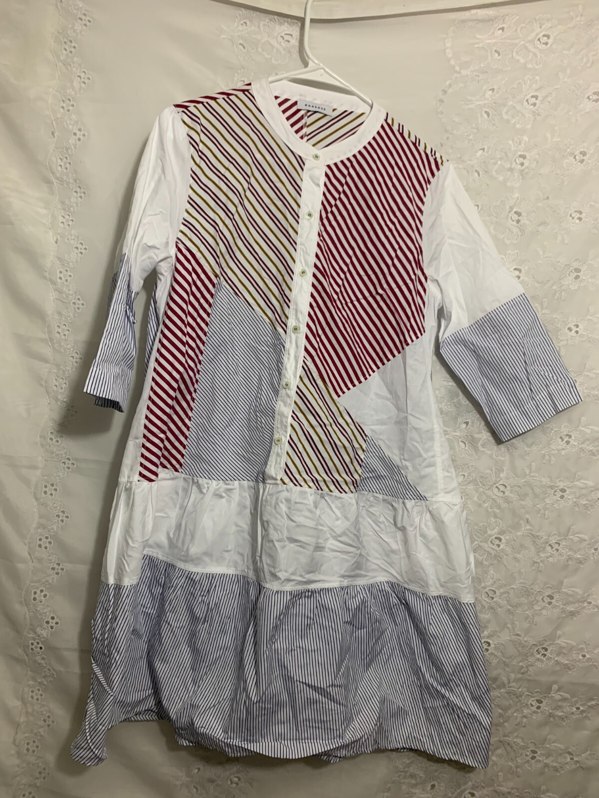 Foto 1 di 6