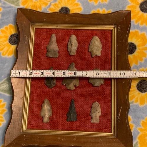 Vintage Hand Crafted Arrowhead Collection Wall Plaque Frame Wooden - Picture 13 of 13