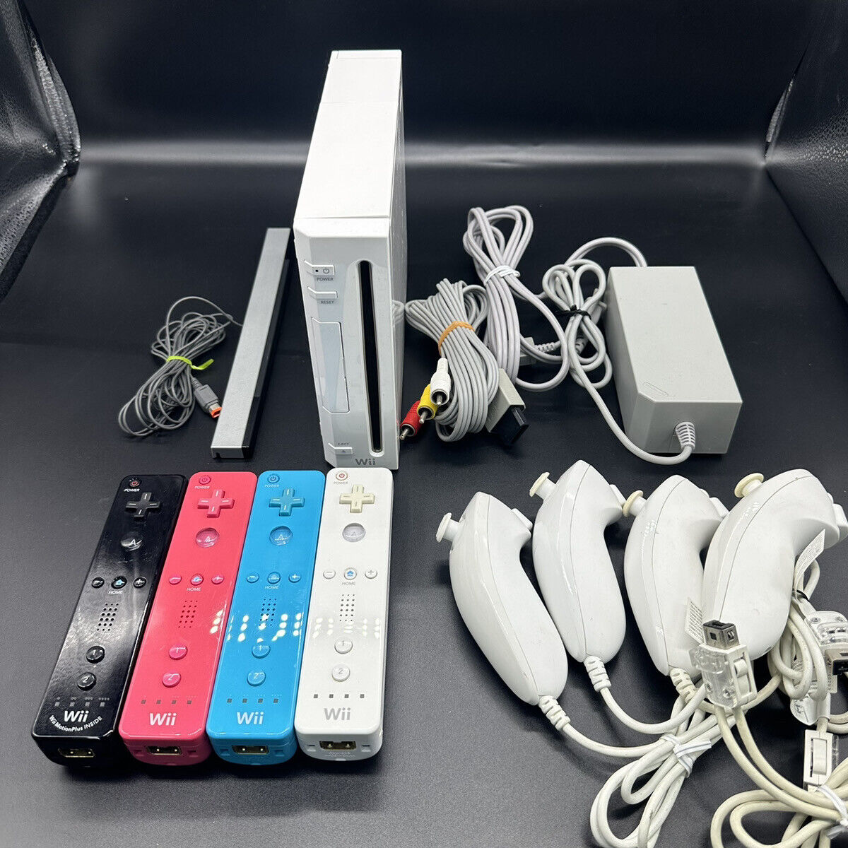 Nintendo Wii Console Region Free GameCube RVL-001 Used Nintendo Wii Console Region Free GameCube RVL-001 Used