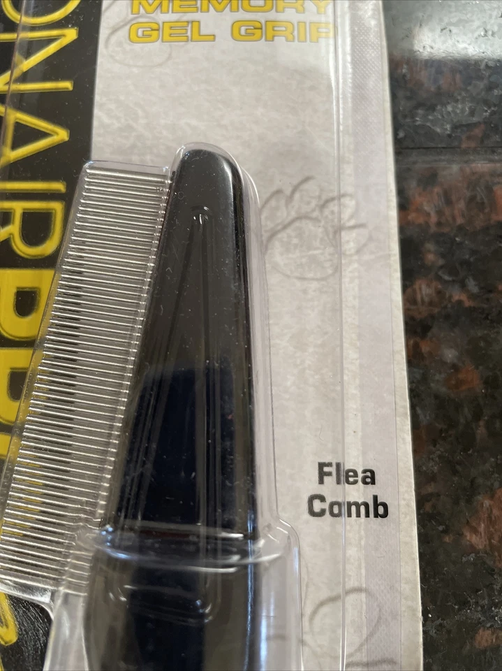 Peine antipulgas amarillo para perro Conairpro Pgrdfc, sin PGRDFC.  Nuevo Foto 3 de 4