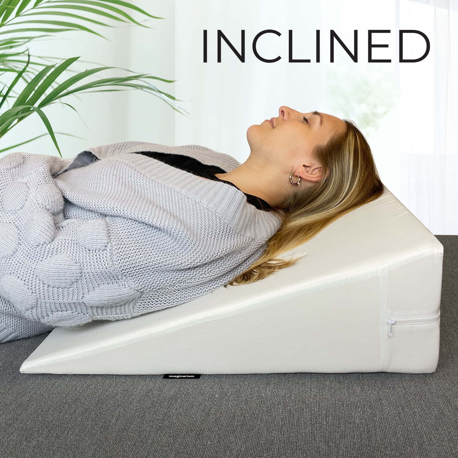 Mainstays Foam Wedge Pillow White Antimicrobial treated cover